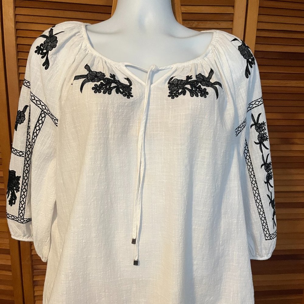 CALVIN KLEIN SZ MED EMBROIDERED BOHO BLOUSE - MINT